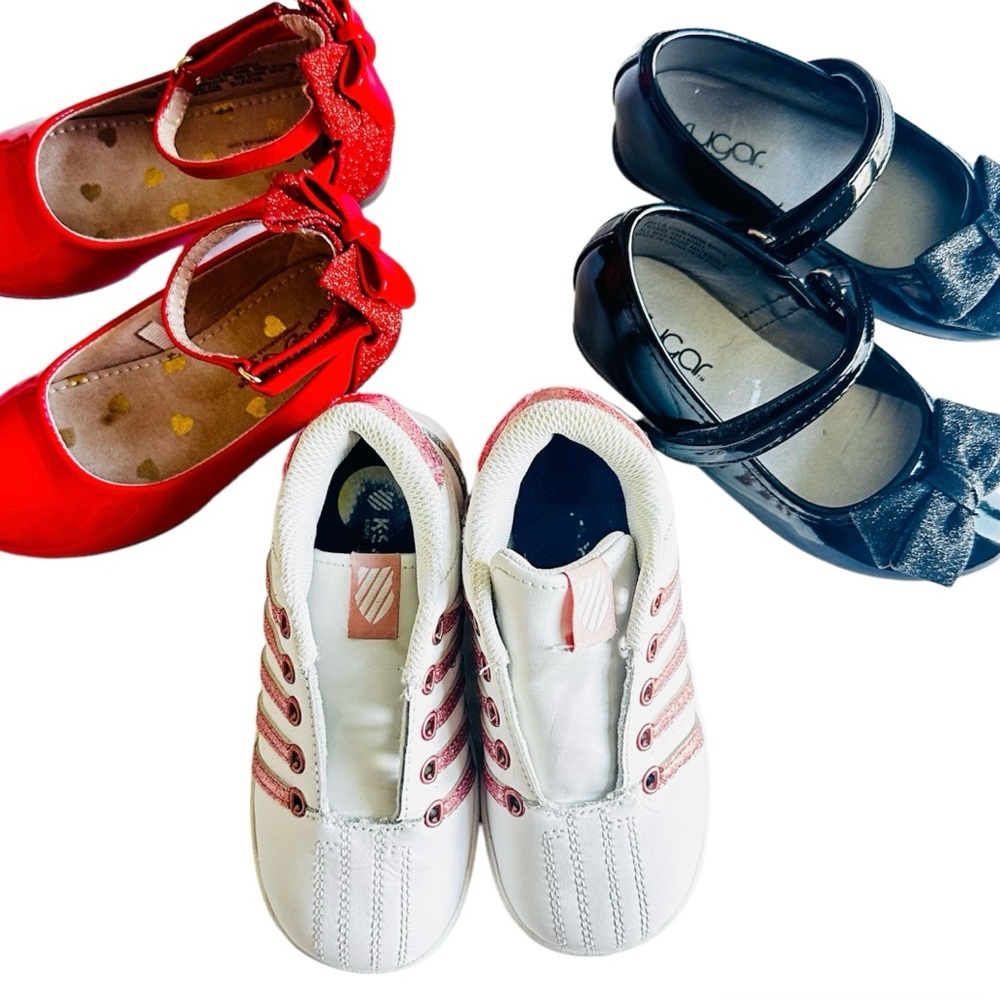 Pack of three pairs of shoes for girls size 8, in perfect condition